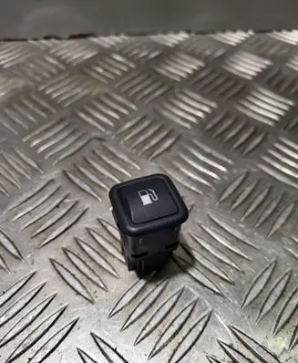 Volkswagen Golf IV Fuel tank opening switch 3B0959833A