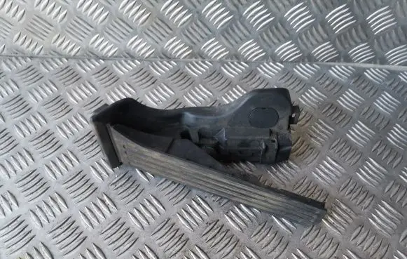 Volkswagen PASSAT B6 Accelerator throttle pedal 1K1723503L