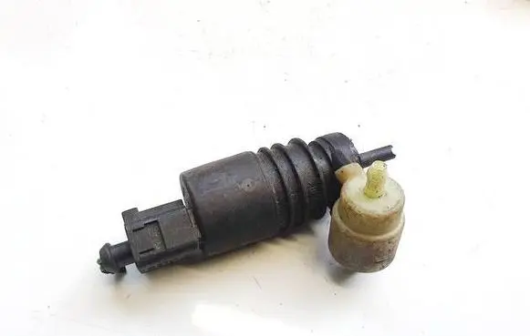 Volkswagen Golf III Windscreen/windshield washer pump 1j0973722