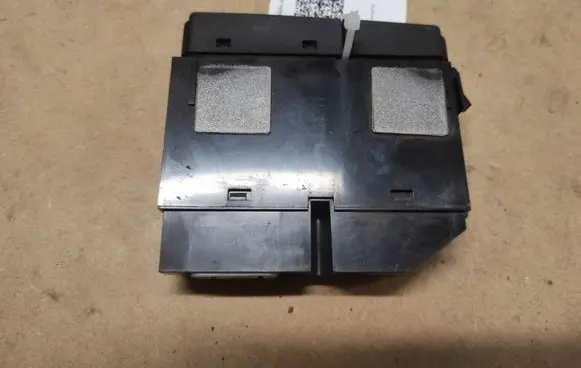 Toyota Avensis T250 Windscreen/window heater switch 8479005130C 06W06E MS065100164