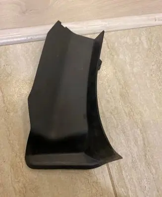 Rear/tail light trim molding