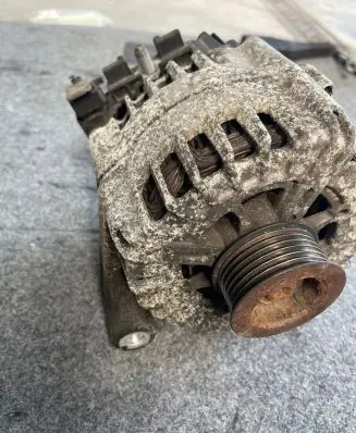 BMW 3 F30 F35 F31 Generator/alternator 8509224 2610052B FG18S066