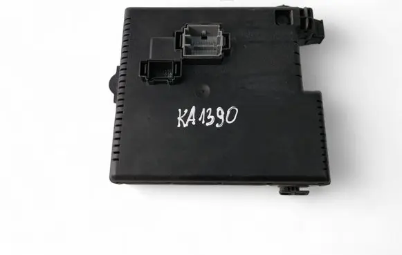 Volvo XC70 Fuse module 30728512