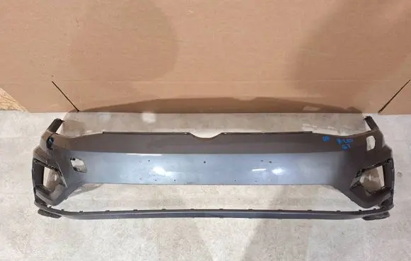 Volkswagen Golf VII Front bumper 5g0807221lr