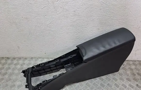 Toyota Avensis T270 Armrest 5881005020C1 5891205010 8619005010