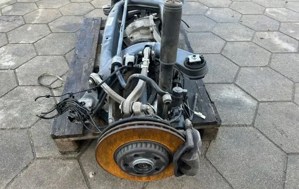 Mercedes-Benz CLS W257 Rear wheel hub spindle/knuckle 