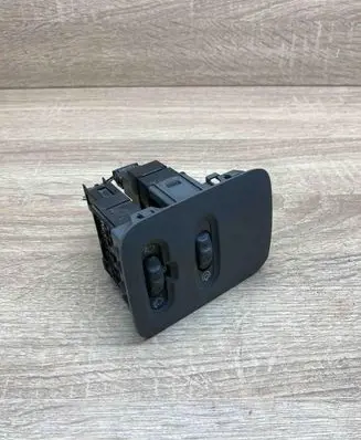 Renault Clio I Headlight level height control switch 7700428805