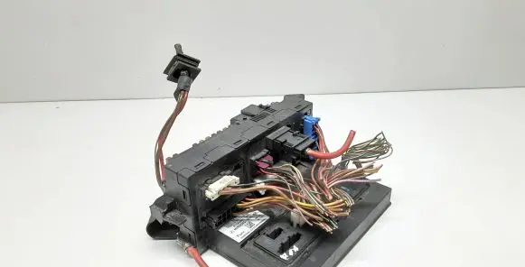 Mercedes-Benz E W211 Fuse module 2115453801