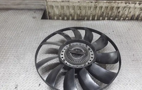 Volkswagen PASSAT B5.5 Fan impeller 06B121347