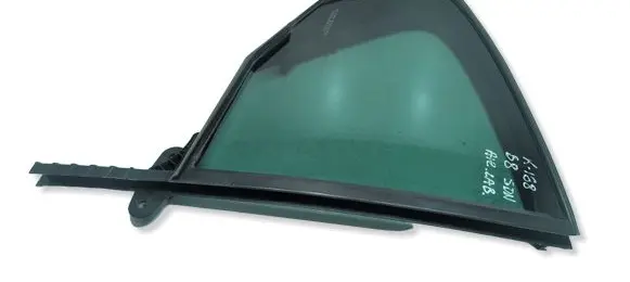 Volkswagen PASSAT B8 Rear vent window glass 3G5845214