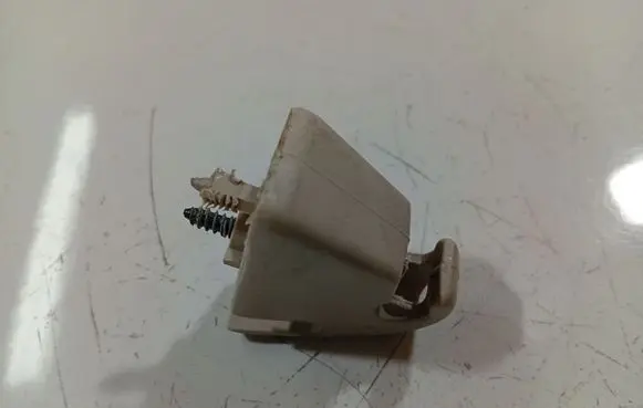 Saab 9-5 Sun visor clip/hook/bracket 5292214