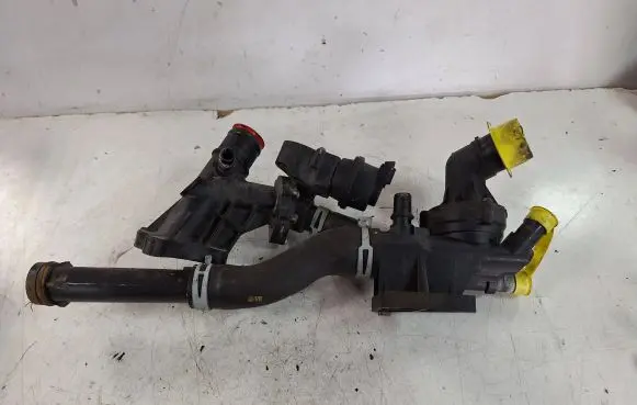 Thermostat/thermostat housing