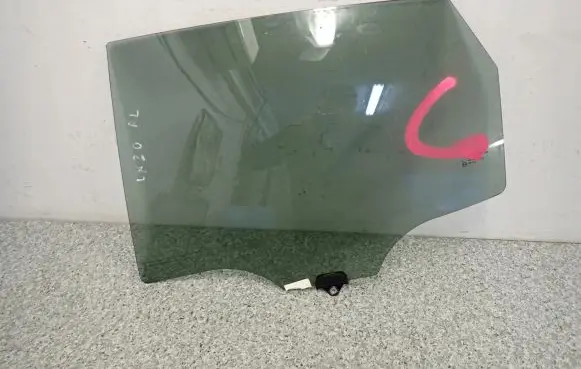 Hyundai ix20 Sliding door window/glass 