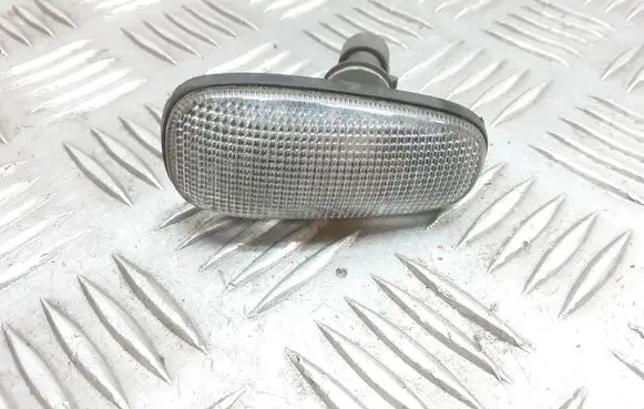 Opel Astra G Front fender indicator light 90560403