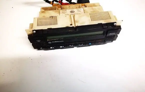 Volkswagen PASSAT B5 Climate control unit 1j1907044 5hb007617-00