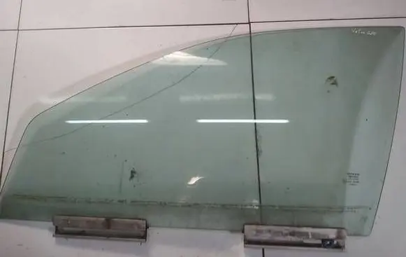 Volvo S80 Front door window glass four-door AS2
