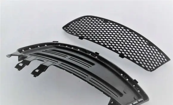 Mercedes-Benz A W176 Front bumper lower grill A1768851422 A1768851622