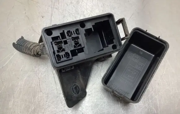 Toyota Yaris Fuse box set 7162XA2