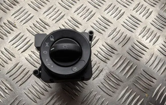 Mercedes-Benz Sprinter W906 Light switch A9065450504
