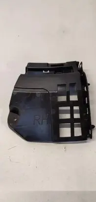 Volvo XC40 Front bumper mounting bracket 31455243