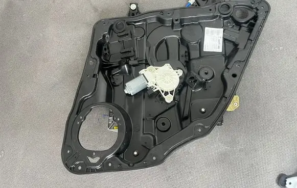 Mercedes-Benz CLA C118 X118 Rear door window regulator with motor A1187330300 A0997303301 A2478201502