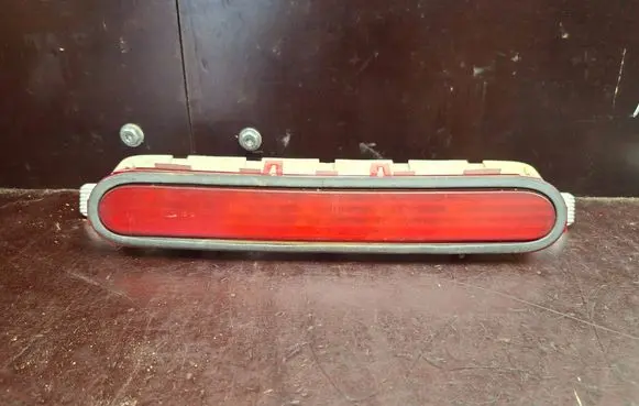 Toyota Corolla Verso E121 Third/center stoplight 815700F011