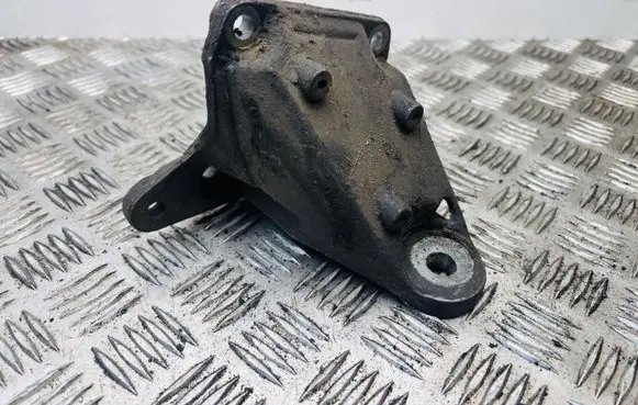 Audi A4 S4 B5 8D Gearbox mounting bracket 8D0399114AC