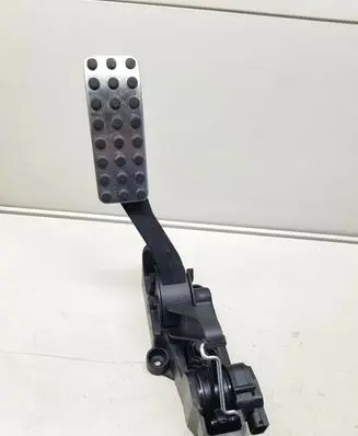 Mercedes-Benz B W245 Accelerator throttle pedal 91754020