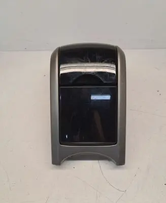 Cup holder front