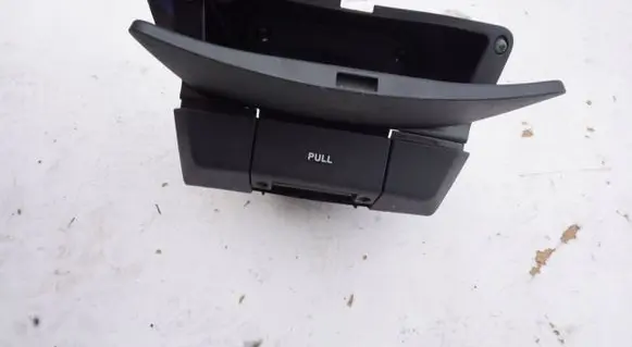 Hyundai i30 Glove box