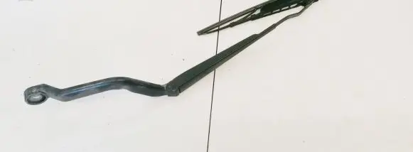 Nissan Almera N16 Front wiper blade arm 28881BN002