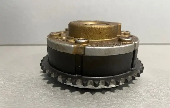 BMW 3 E92 E93 Camshaft pulley/ VANOS 7540348