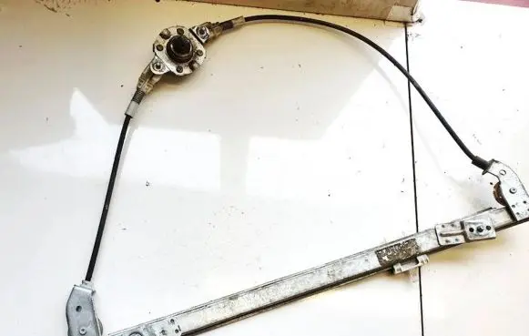 Mitsubishi Carisma Sliding door window regulator with motor