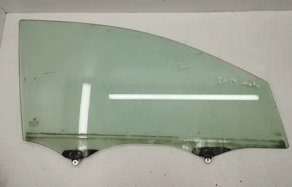 Honda CR-V Front door window glass four-door