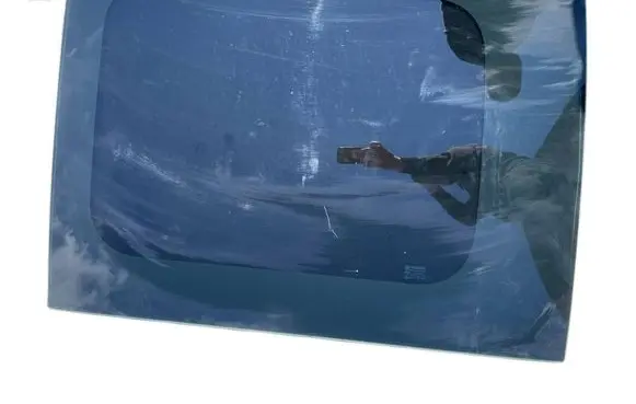 Renault Trafic II (X83) Rear side window 