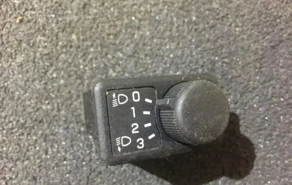 Nissan Almera N16 Wing mirror switch 41200