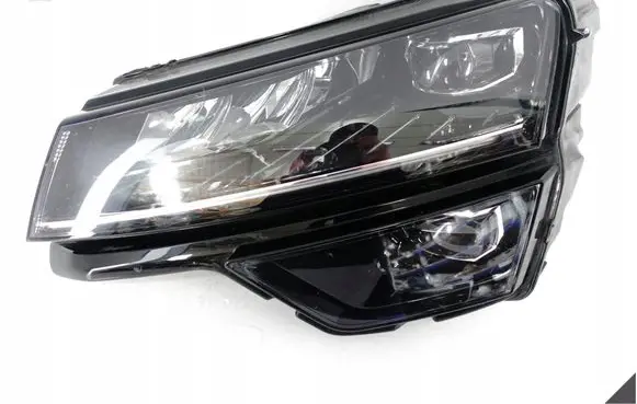Skoda Karoq Headlight/headlamp 57B941015B