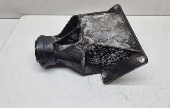 BMW 5 F10 F11 Driveshaft support bearing bracket 7575061