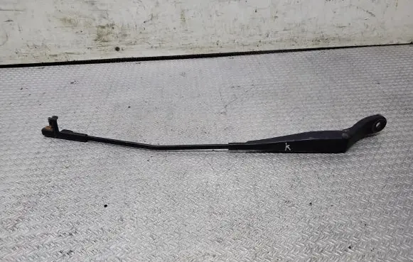 Peugeot 207 Front wiper blade arm