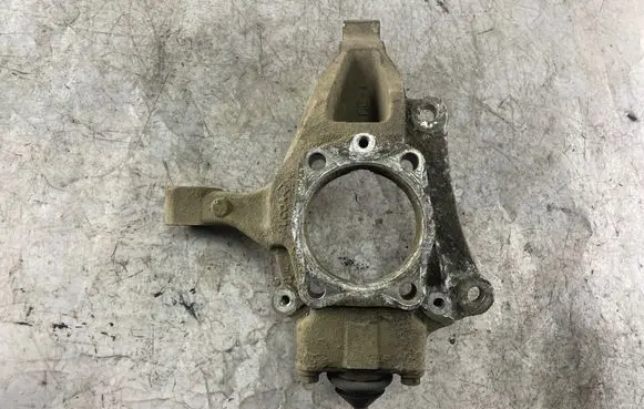 Volvo V70 Front wheel hub spindle knuckle 9461944