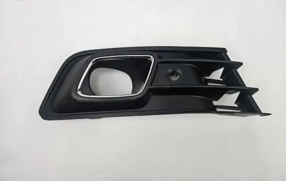 Renault Captur Front bumper lower grill 261A24736R