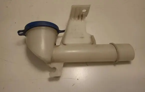 Peugeot 308 Window washer liquid tank fill tube 9800715580