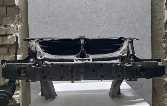 BMW 5 E60 E61 Radiator support slam panel bracket 7163462 11267310 080905