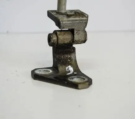 Volkswagen Golf VI Front door upper hinge 1K0831402M