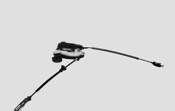 Volkswagen Golf VI Rear door lock 5K4839015H