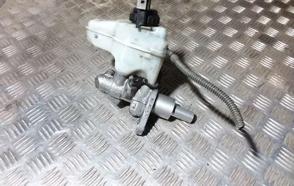 Audi A3 S3 A3 Sportback 8P Master brake cylinder 1K2611301C 1K0945459A
