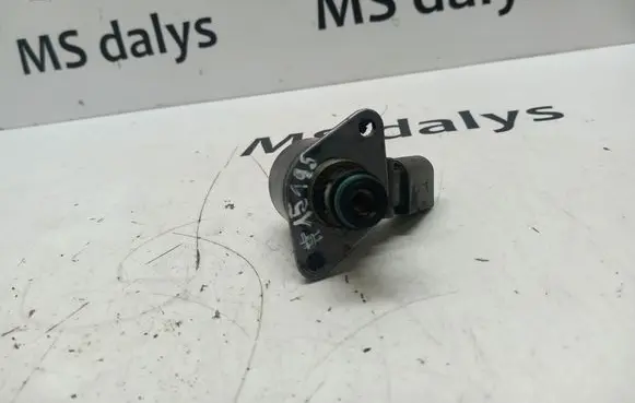 Mercedes-Benz C W204 Fuel pressure sensor A6460740384 6460740384 A6460740484