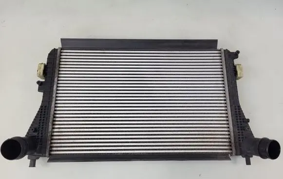 Volkswagen PASSAT B7 Intercooler radiator 3C0145805AN