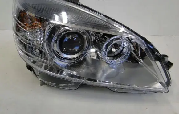 Mercedes-Benz C W204 Headlight/headlamp