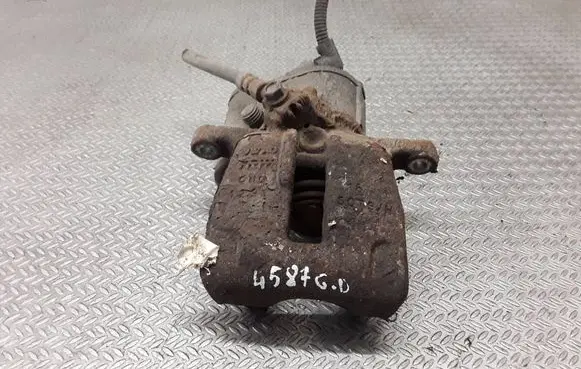 Volkswagen PASSAT B7 Rear brake caliper